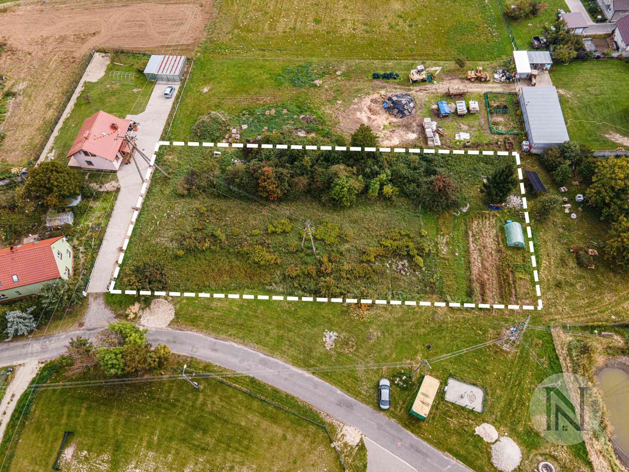 Działka budowlana w centrum Kobylnik – idealne miejsce na Twój dom! - zdjęcie 3