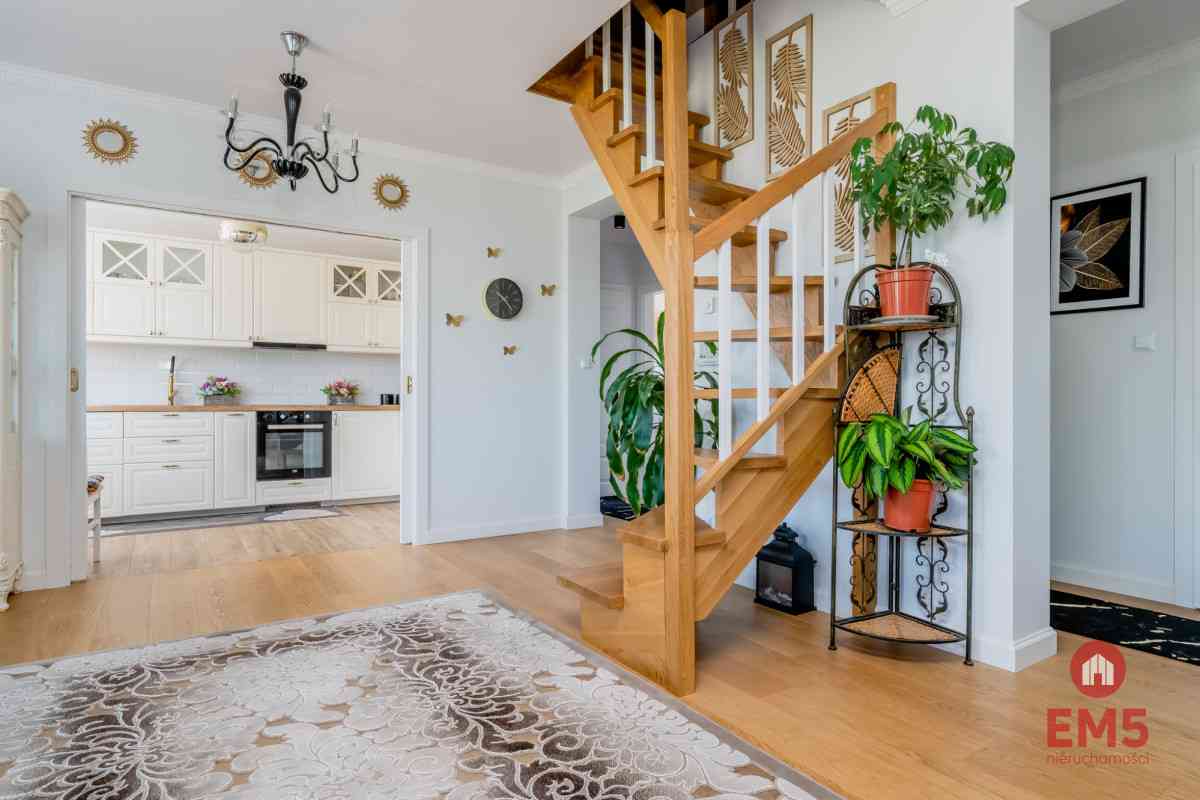 Wyjątkowy dom jednorodzinny 140 m² do wprowadzenia - zdjęcie 5
