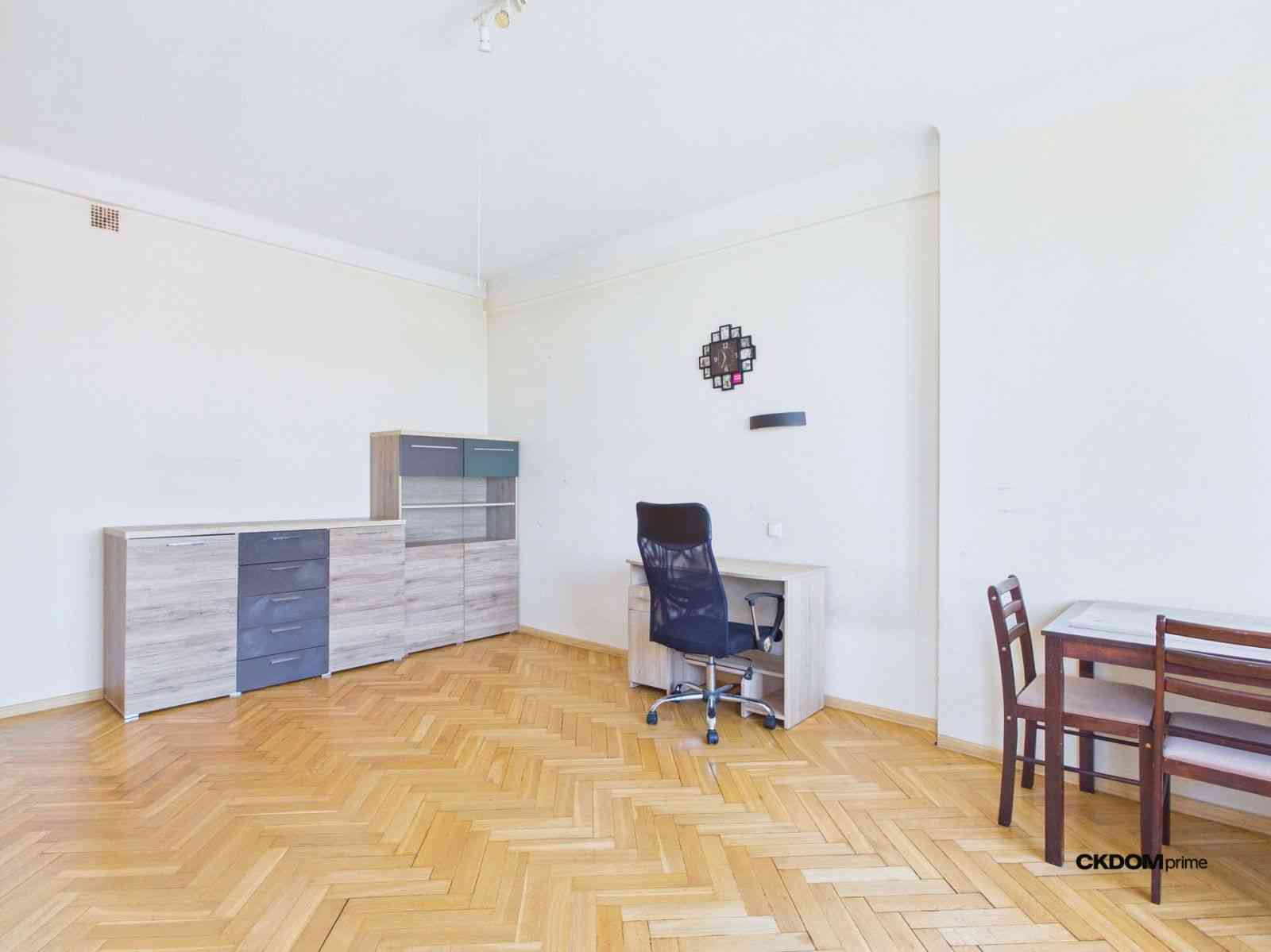 Kawalerka z dużym balkonem typu taras i widokiem na panoramę Radomia – ul. Kościuszki 8A - zdjęcie 3