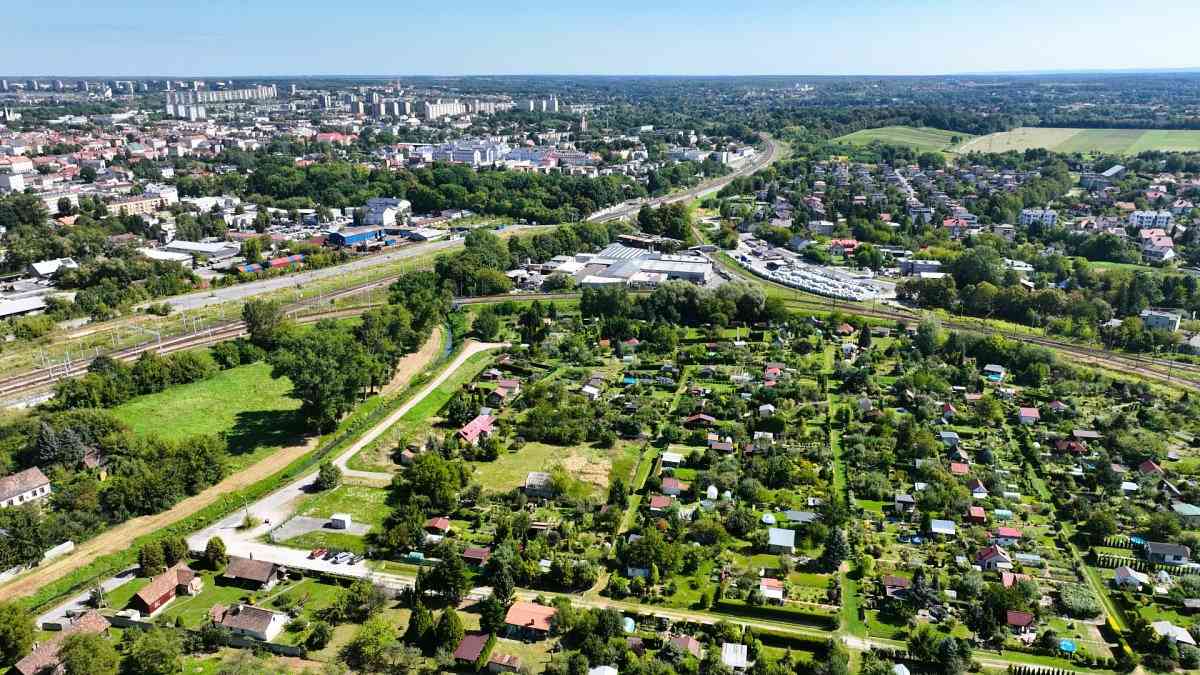 Działka z wydanymi WZ na dwa domy - zdjęcie 3
