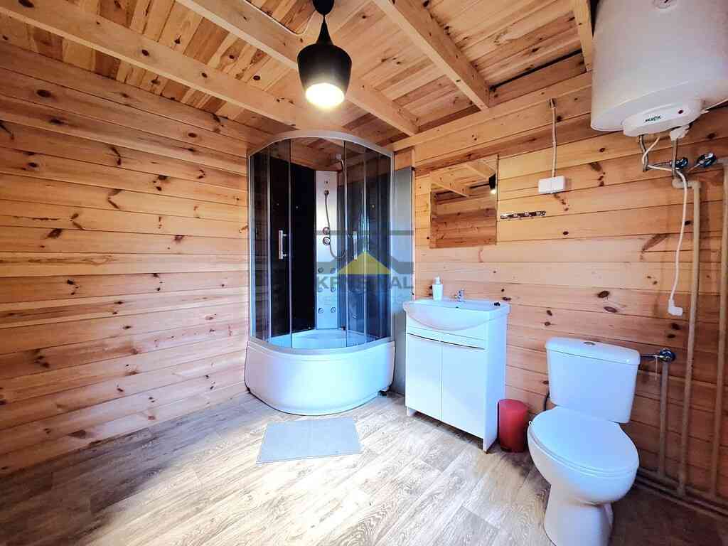 Działka z domkami letniskowymi nad jeziorem - zdjęcie 11