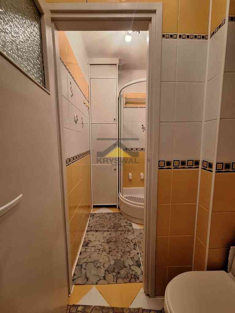 Mieszkanie w samym centrum z widokiem na katedrę - zdjęcie 14