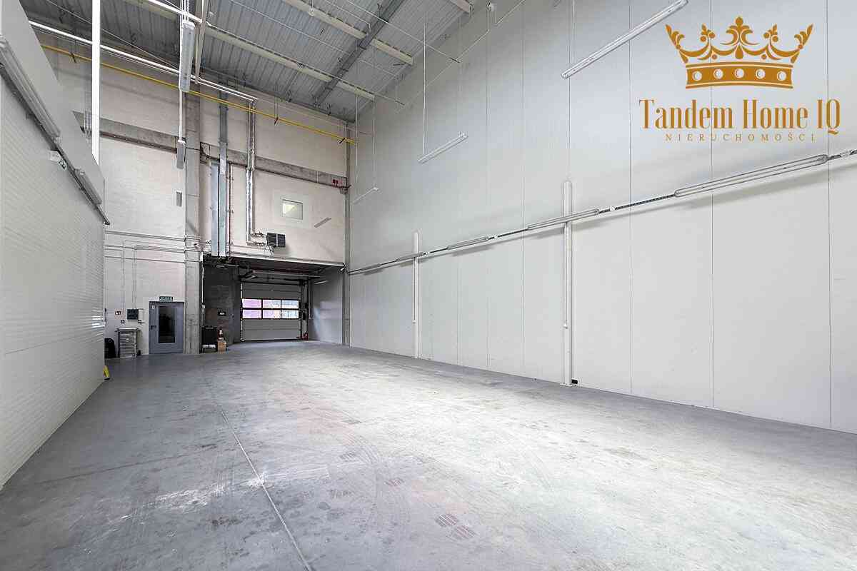 Na wynajem magazyn 430m2, biuro 180m2 w kompleksie biznesowym Włochy - zdjęcie 2