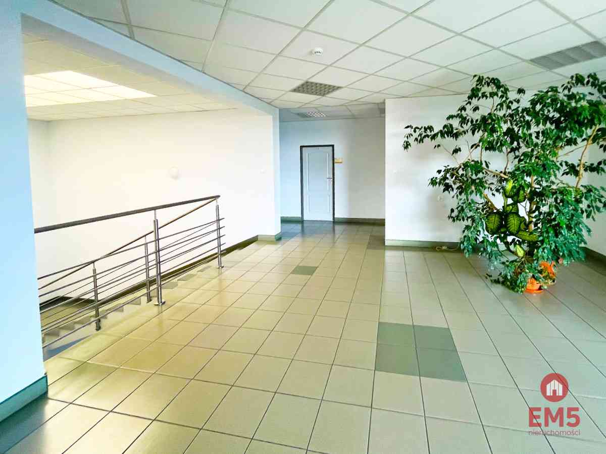 Pomieszczenia biurowe w Fastach - zdjęcie 6