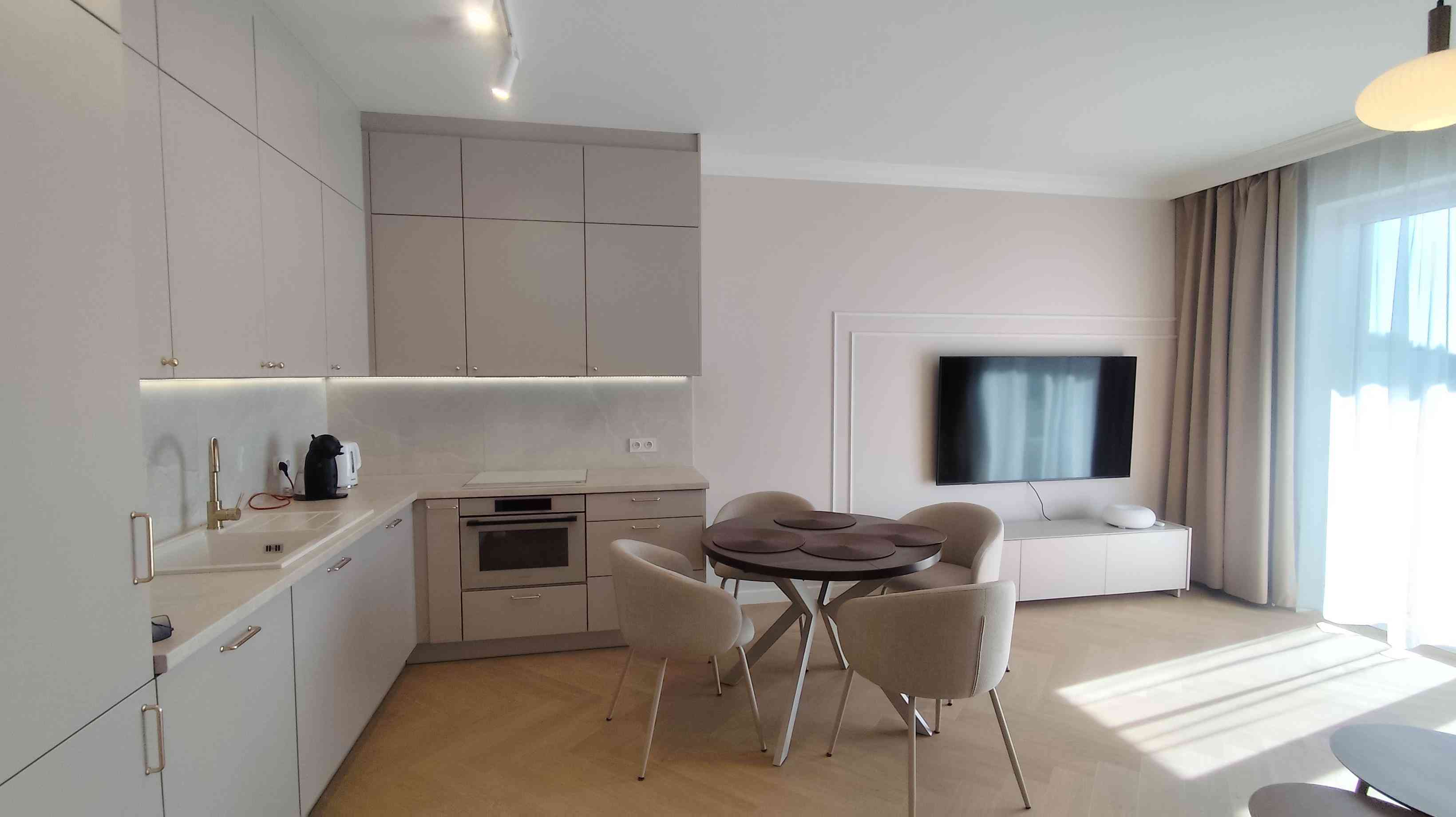 DO WYNAJĘCIA 3 pokoje balkon, klima PIERWSZY NAJEM - zdjęcie 9