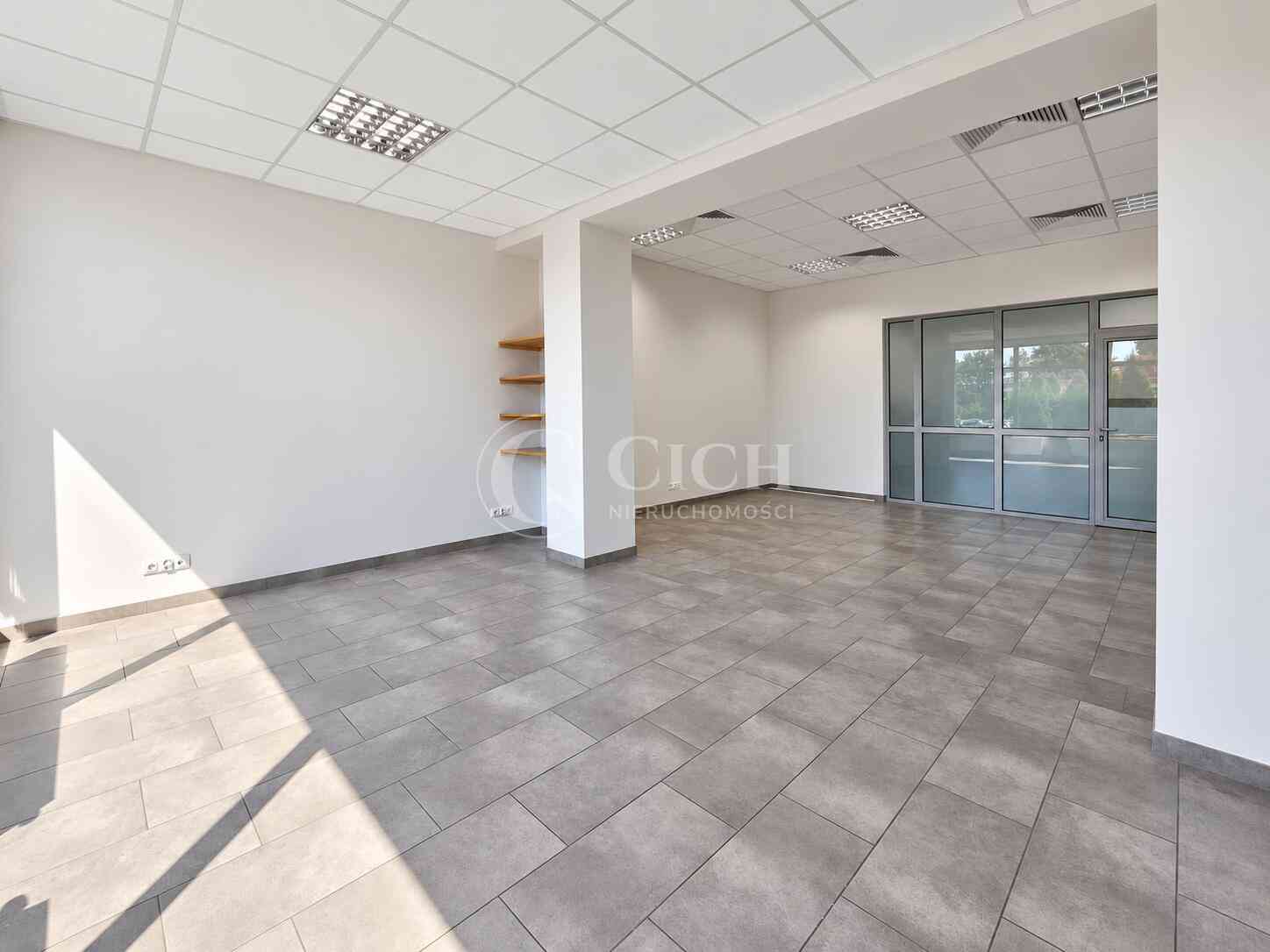 Lokal biurowy z przeszkleniami 38,6 m² | centrum Tarnowa | parter - zdjęcie 5