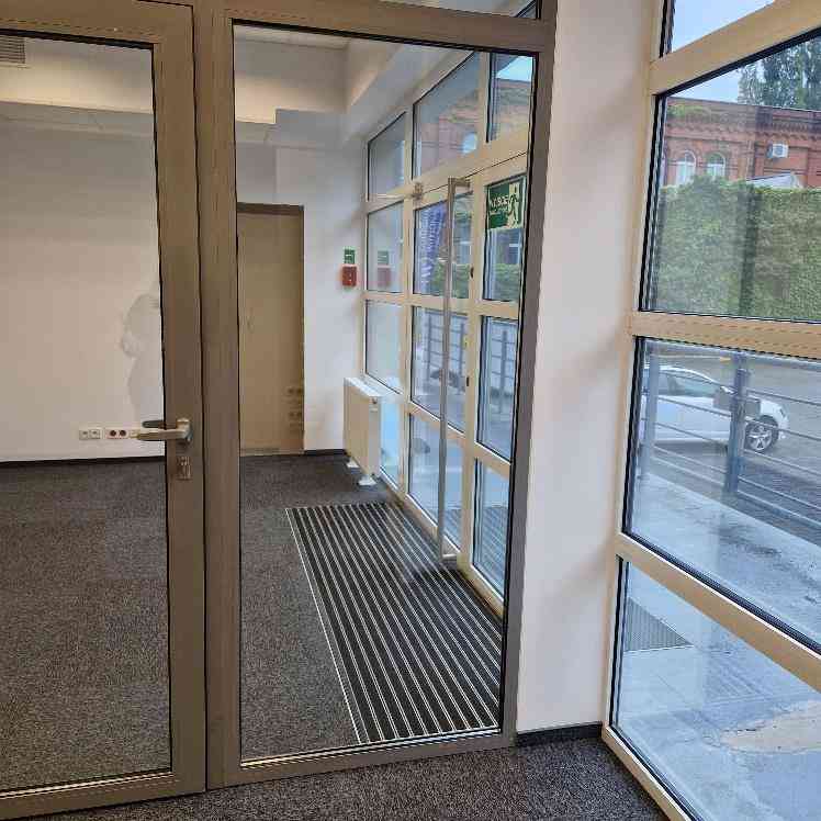 Lokal 78m2 z witryną, Wrocław Stare Miasto - zdjęcie 2