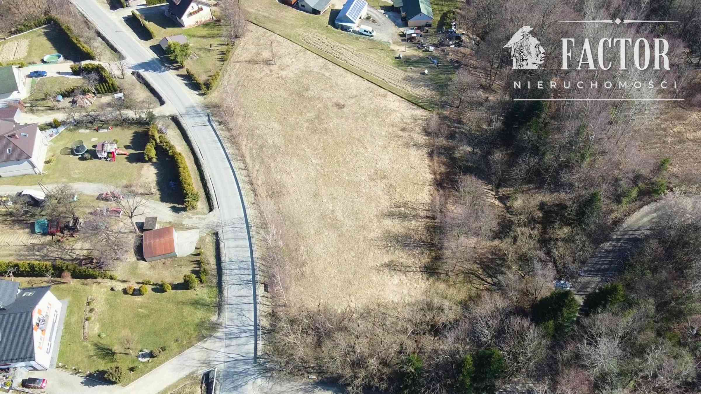 Działka budowlana 1279 m² w Bieśniku, gm. Łużna