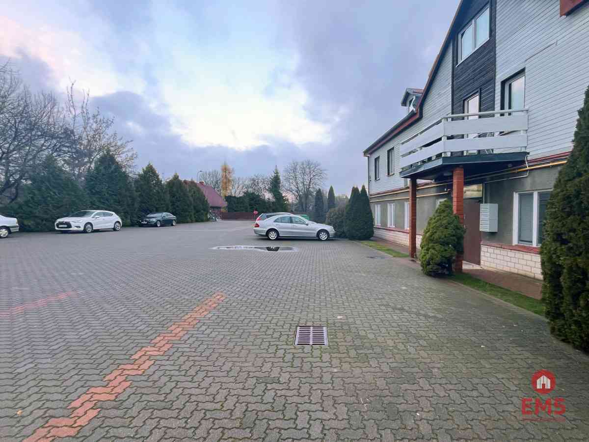 Świetna lokalizacja, duży parking - zdjęcie 2