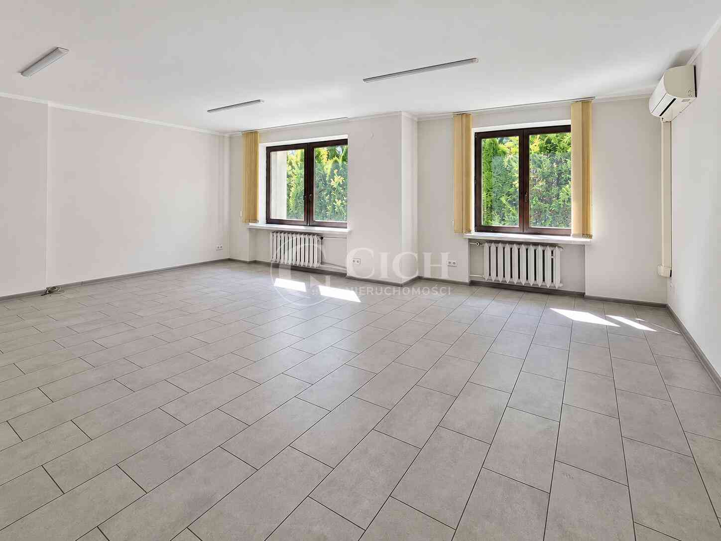Lokal biurowy z przeszkleniami 38,6 m² | centrum Tarnowa | parter