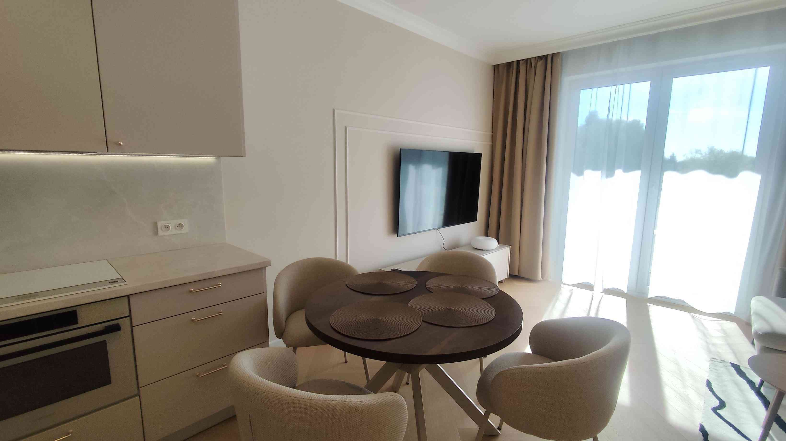 DO WYNAJĘCIA 3 pokoje balkon, klima PIERWSZY NAJEM - zdjęcie 7
