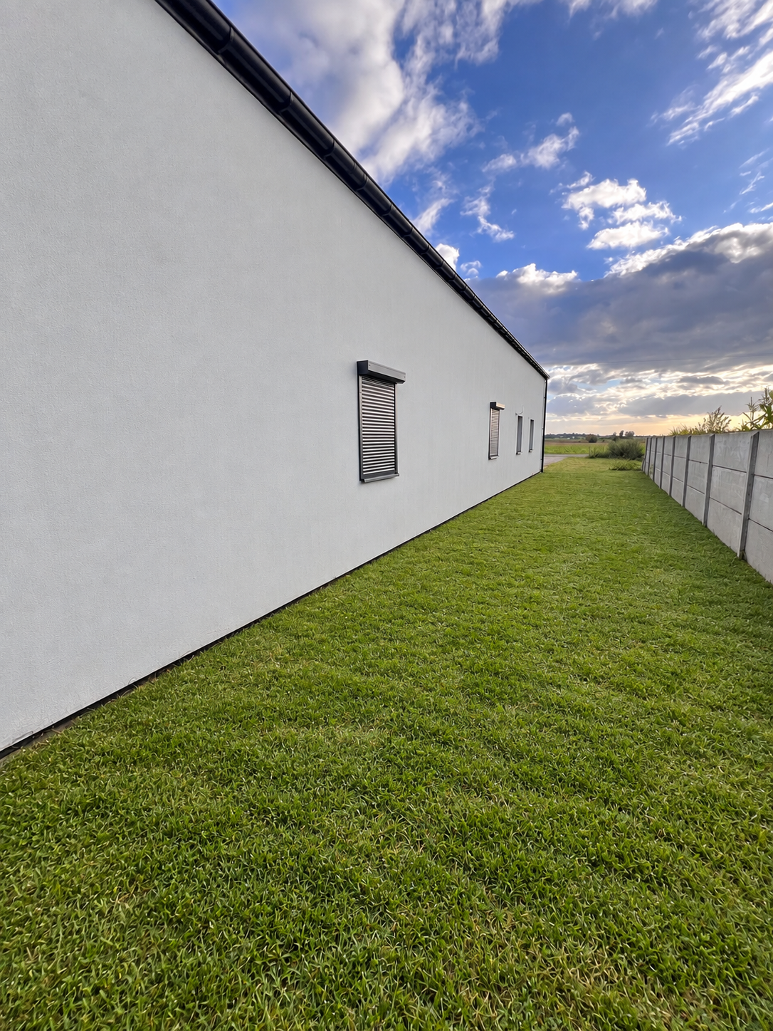 Budynek inwestycyjny 423,82 m², 15 pokoi z łazienkami, Samołęż - zdjęcie 4
