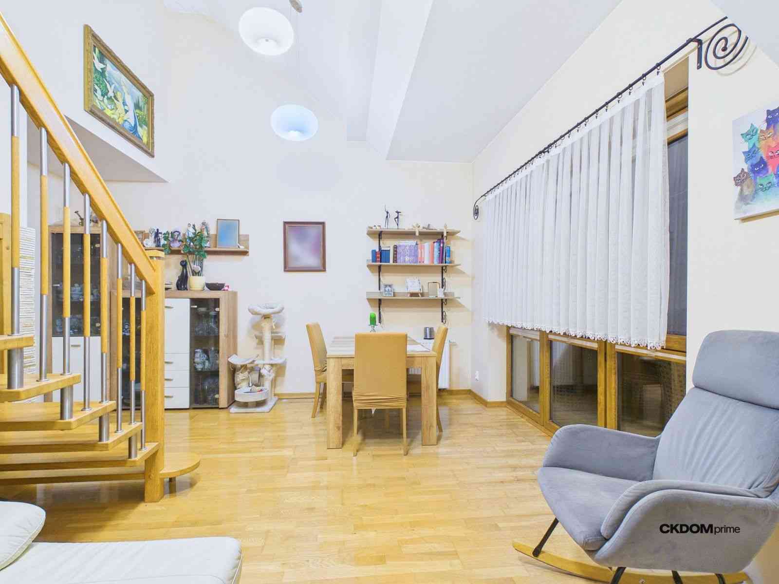 Bezczynszowe, 2-poziomowe mieszkanie 81 m² z garażem i dużym balkonem – Kielce, ul. Mazurska (Umeblowane!)