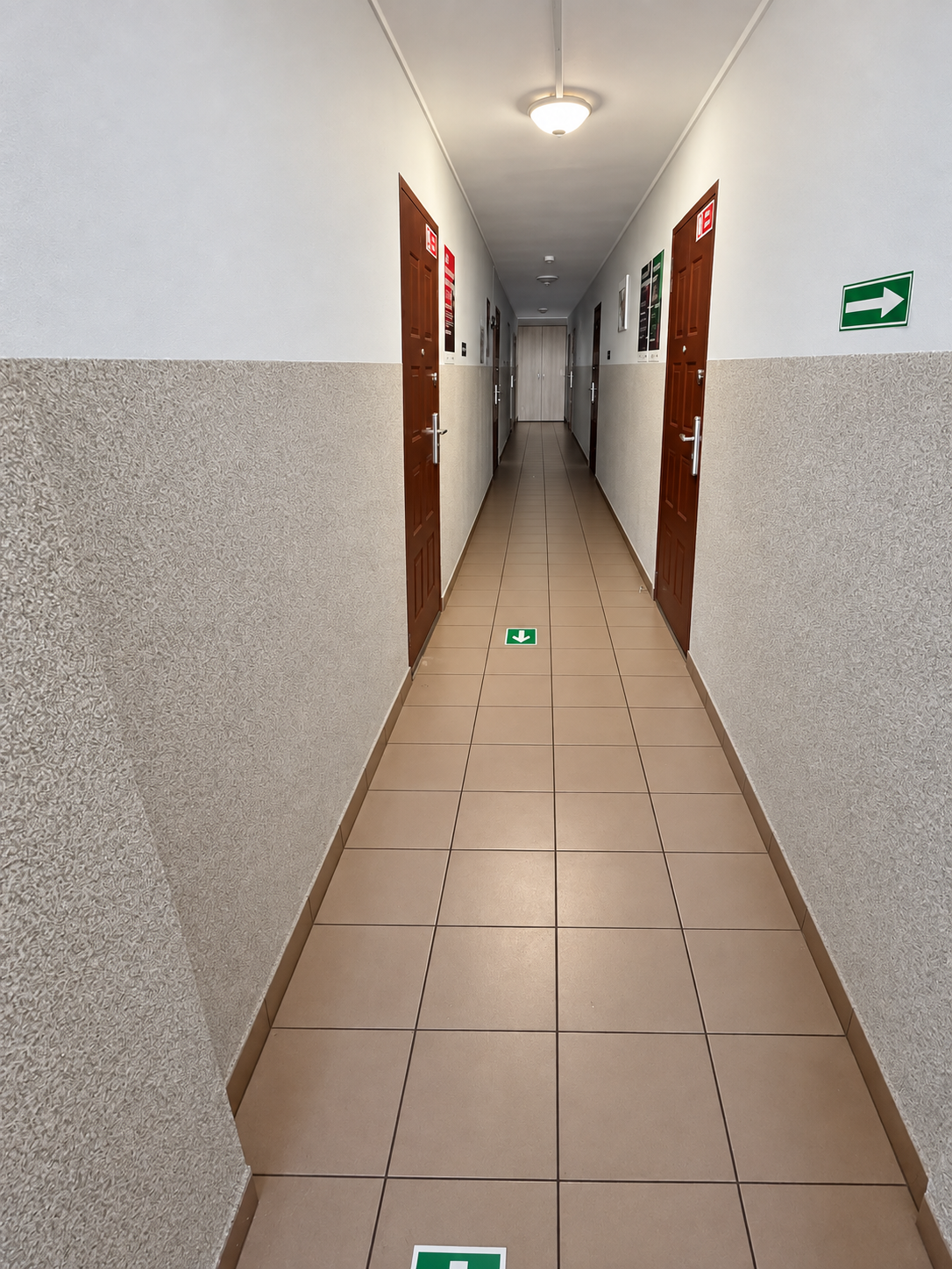 Budynek inwestycyjny 423,82 m², 15 pokoi z łazienkami, Samołęż - zdjęcie 6