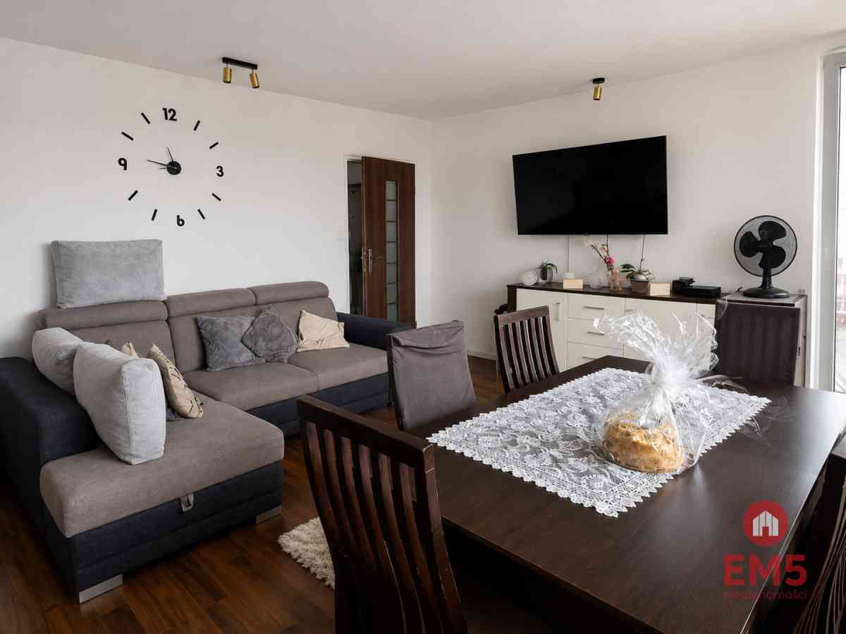 Mieszkanie 58 m² – balkon i piwnica - zdjęcie 3