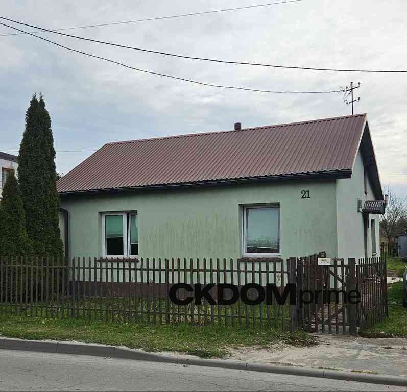 Dom z potencjałem na działce 3000 m²-Jędrzejów