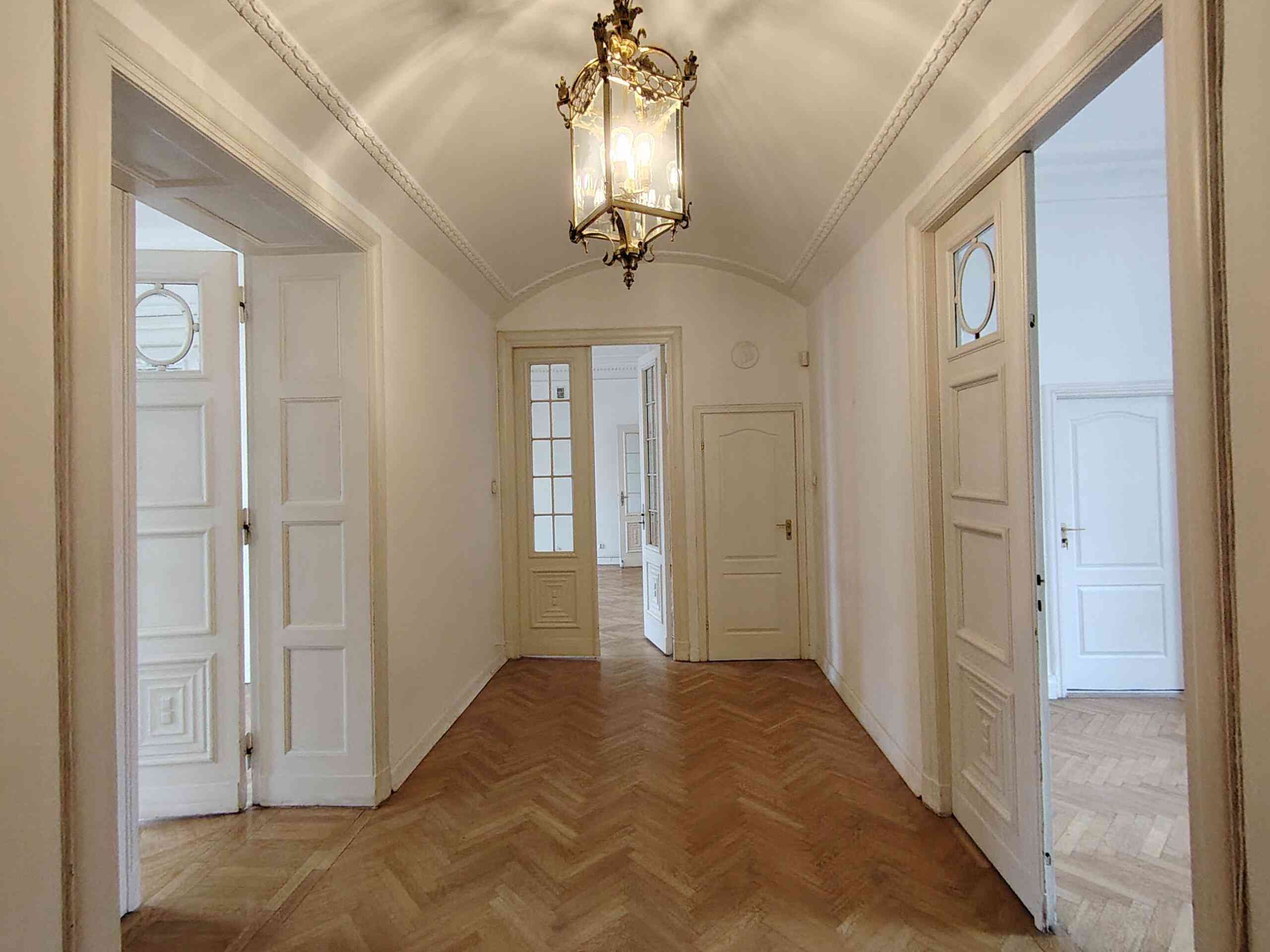Na sprzedaż mieszkanie o pow. 198 m² w secesyjnej kamienicy z windą - zdjęcie 6