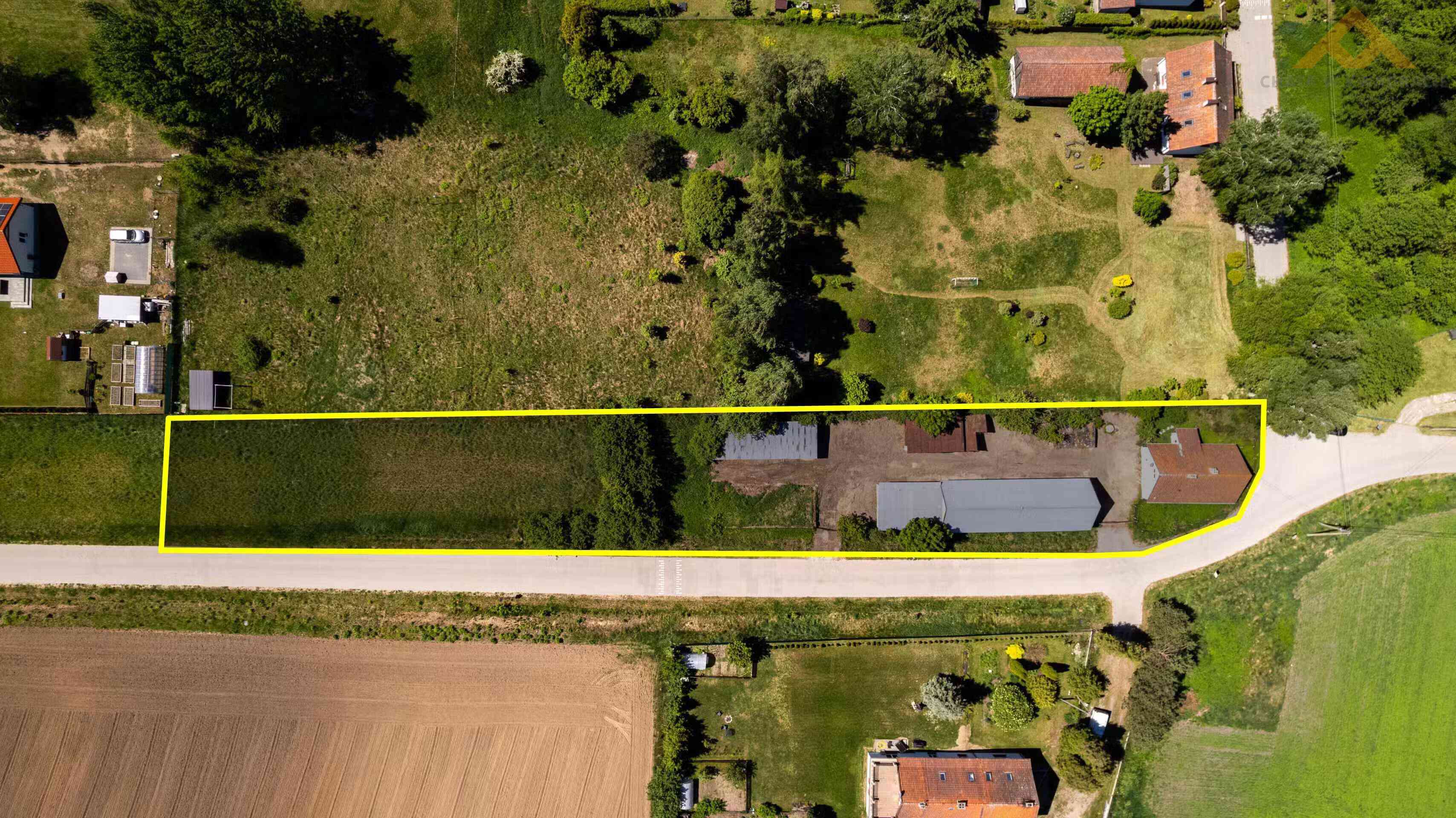 Dom do remontu z ogromnym potencjałem i dużą działką 2423 m² – idealna inwestycja!Patryki - zdjęcie 4