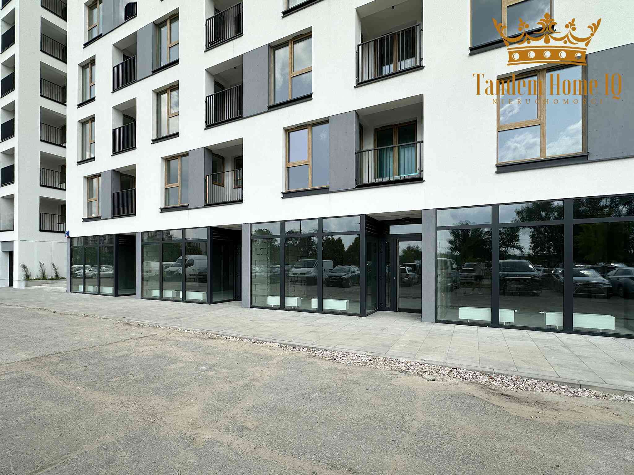 Na wynajem lokal usługowo-handlowy 50m2 Praga Północ widoczny z ulicy - zdjęcie 1