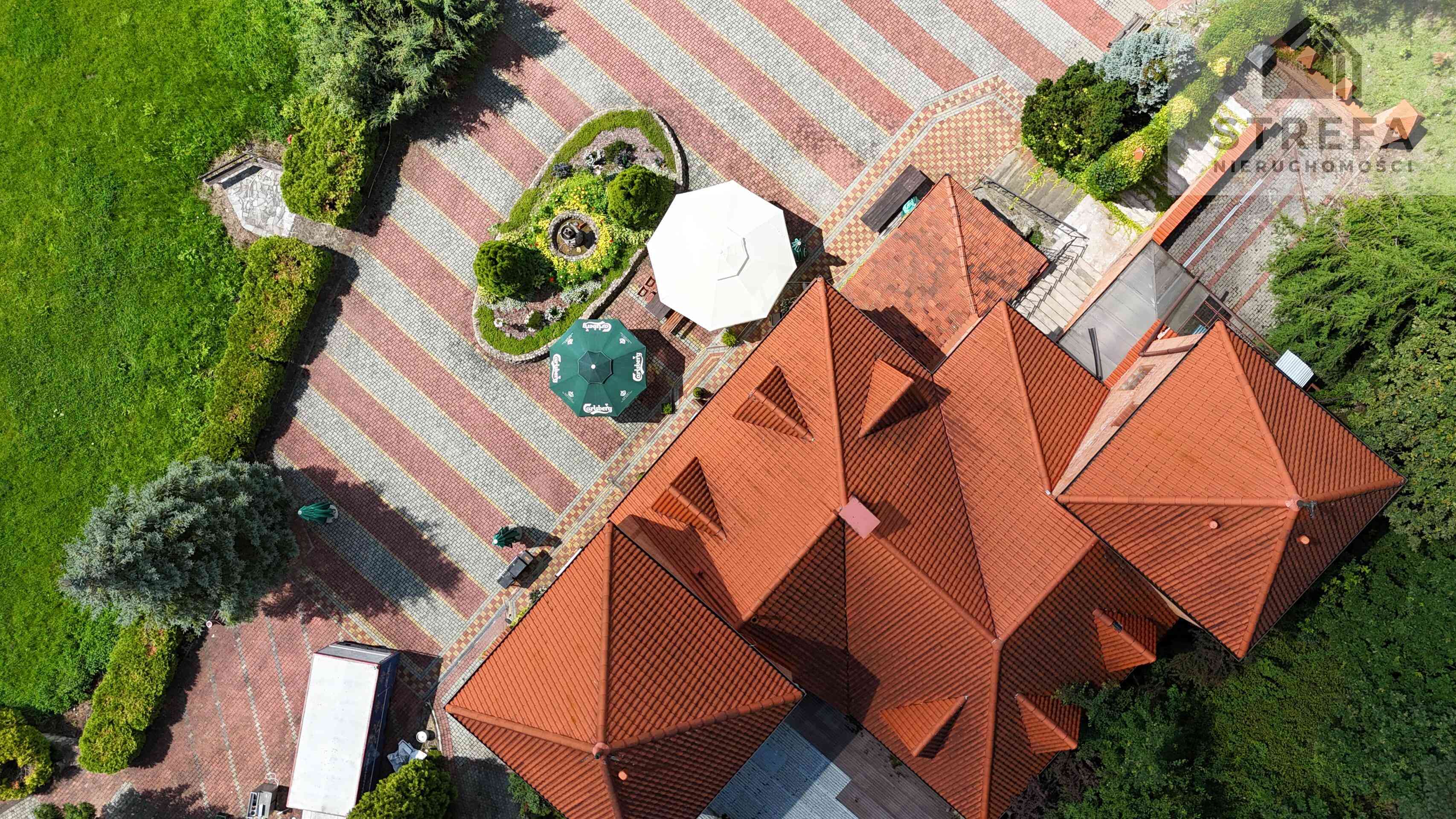 Zamek, hotel, restauracja, gotowy biznes - zdjęcie 12