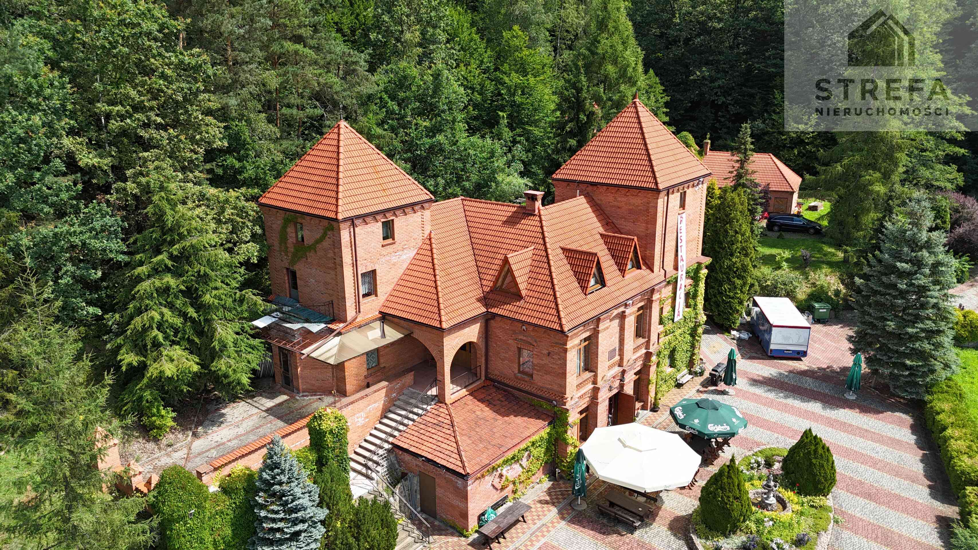 Zamek, hotel, restauracja, gotowy biznes