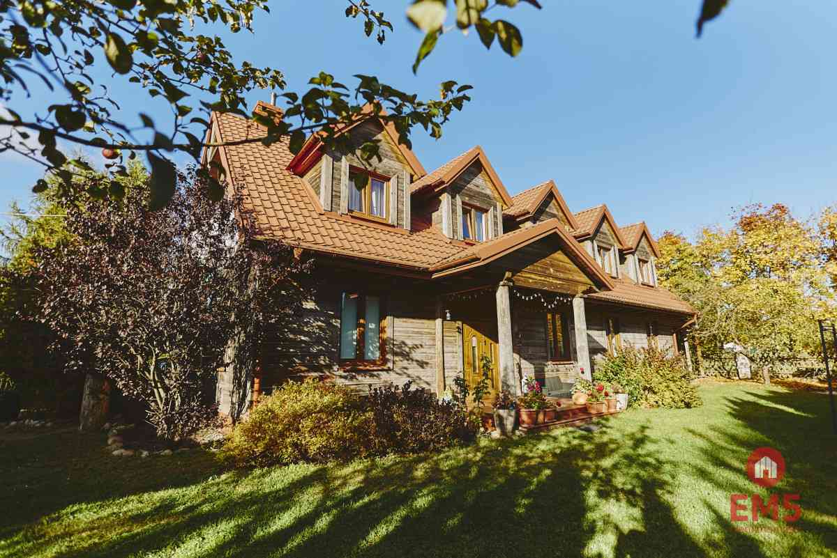 Dom drewniany 230 m² z 5 pokojami i salą na 40 osób - zdjęcie 4