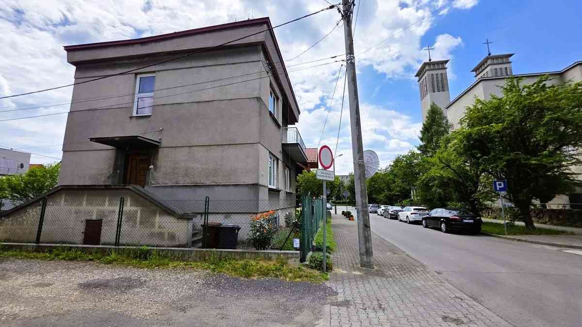 Dom z możliwością wydzielenia dwóch mieszkań – Gra - zdjęcie 4
