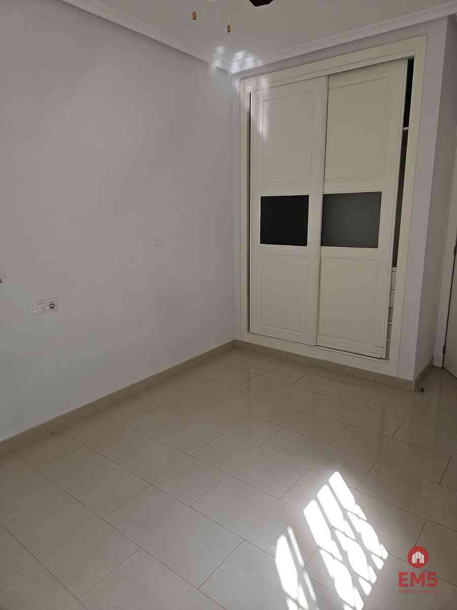 4 pokoje / Torrevieja Playa del Cura / Hiszpania - zdjęcie 5