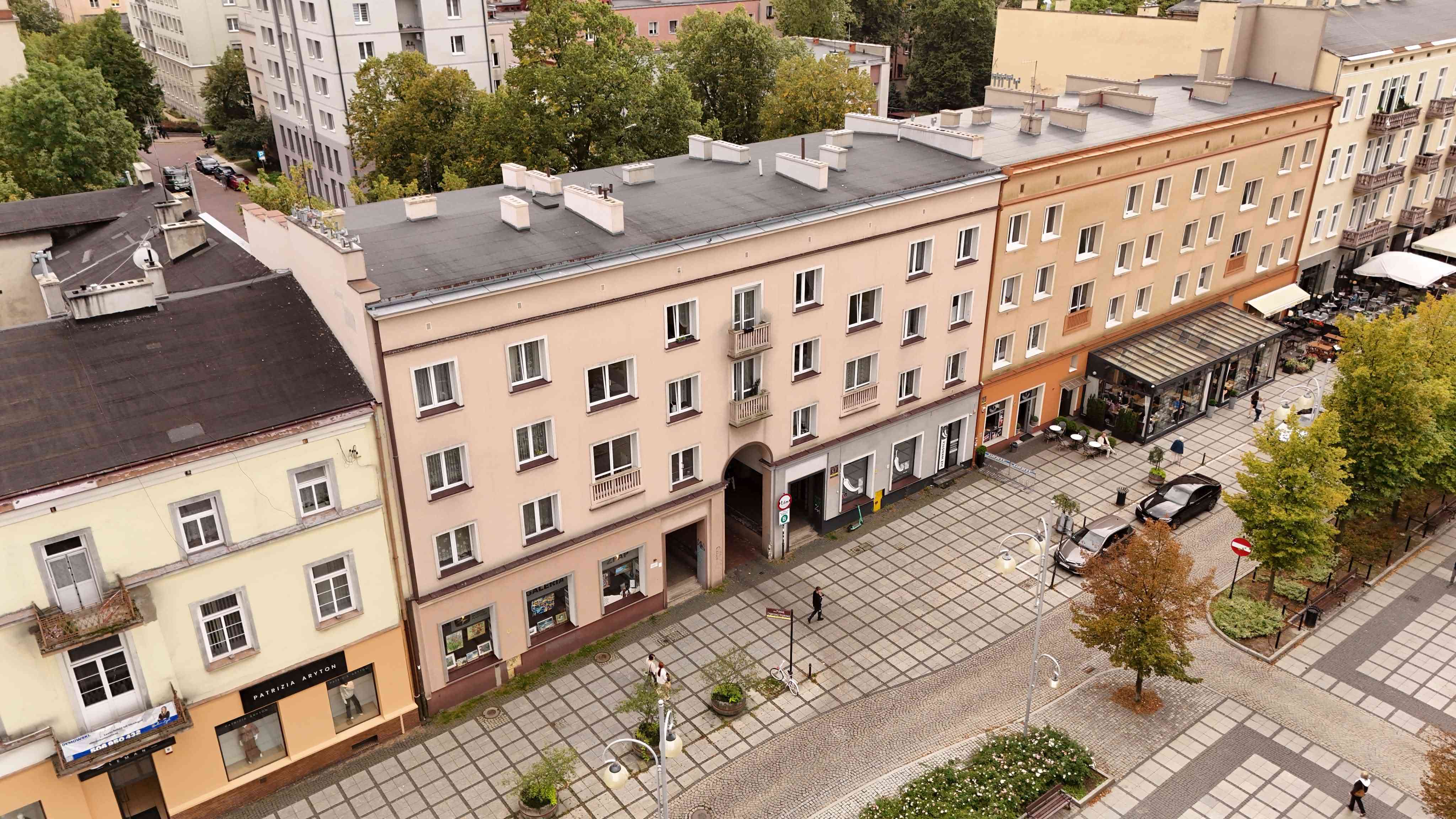Przytulna i cicha kawalerka w samym centrum miasta - zdjęcie 11