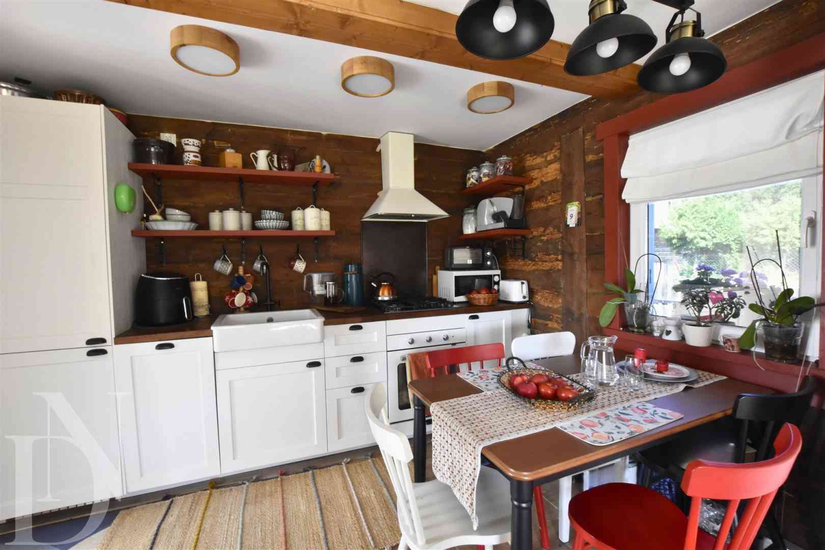 Dom po remoncie + 4300 m² działki – Mikulicze - zdjęcie 8