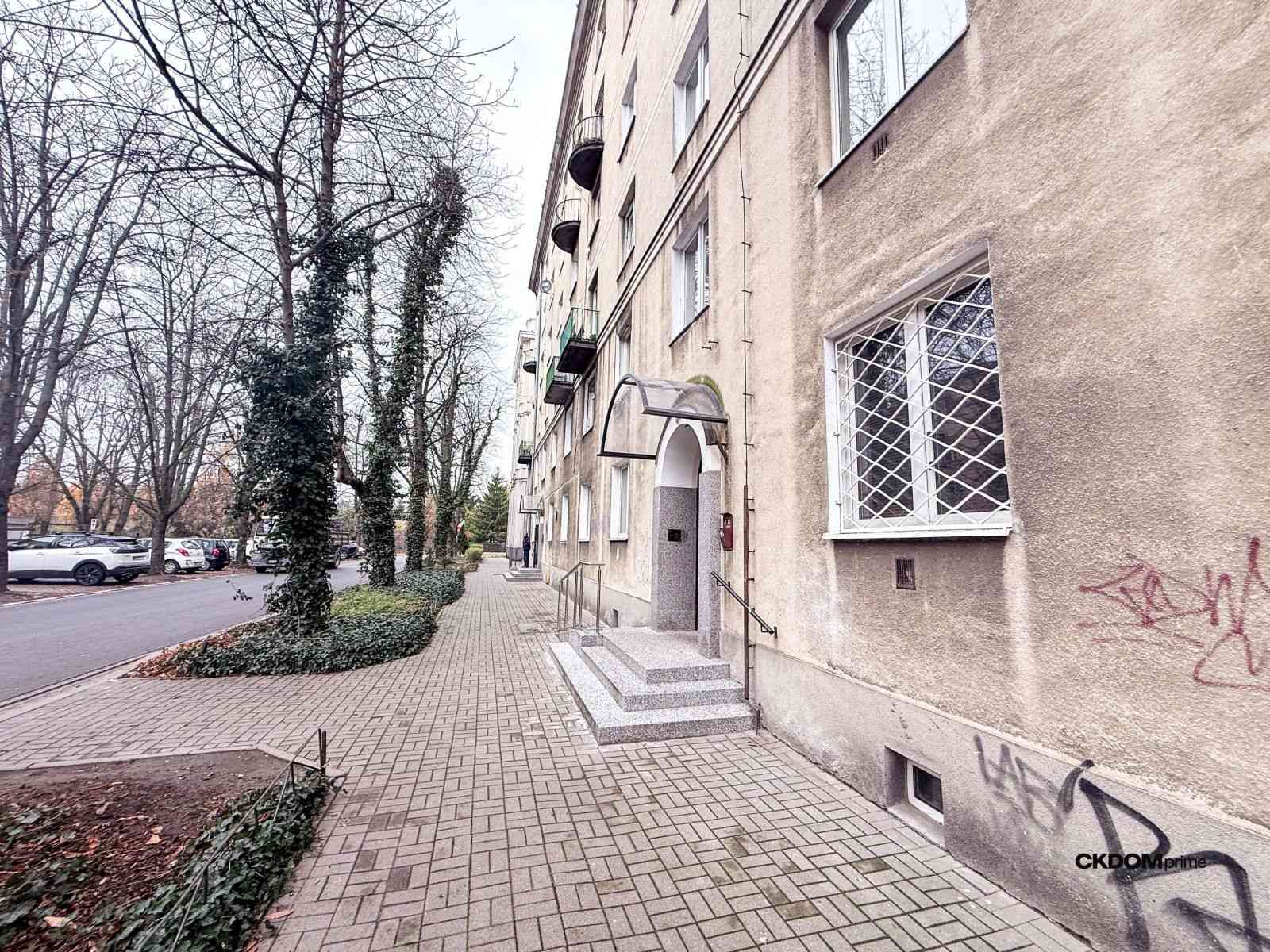 Klimatyczna kawalerka 34,1 m² w kamienicy - zdjęcie 9