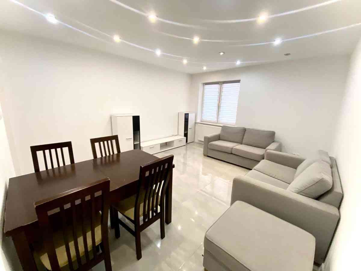 Mieszkanie 52 m² z działką 375 m² i garażem