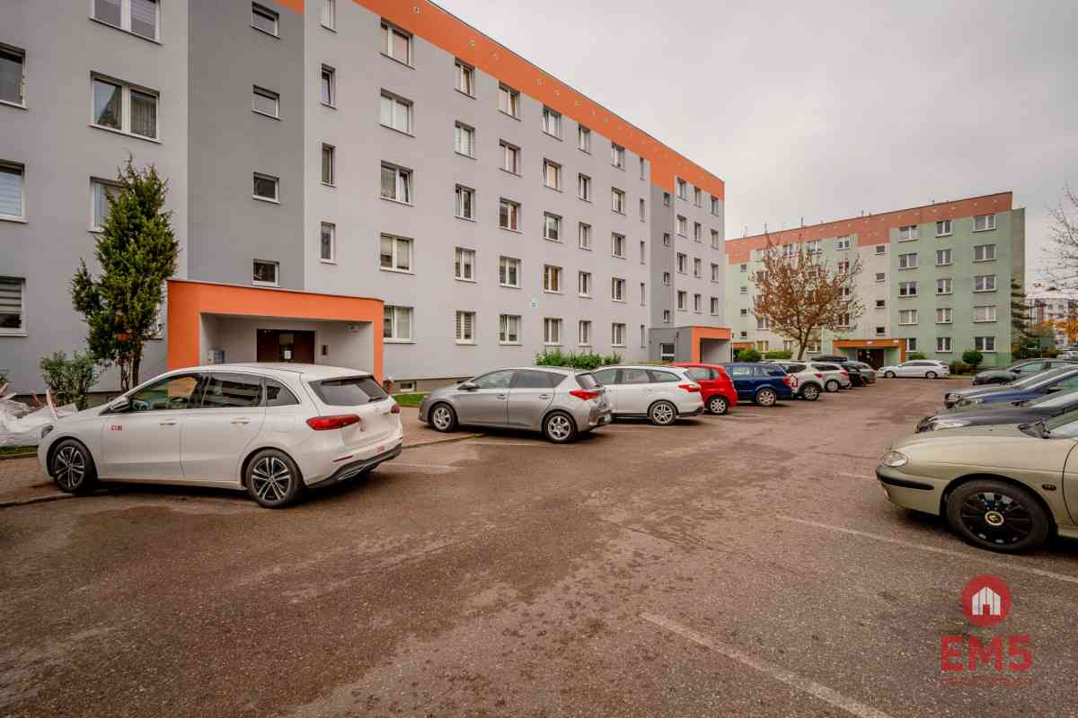 Zadbane 2 pokoje, pierwsze piętro - zdjęcie 13
