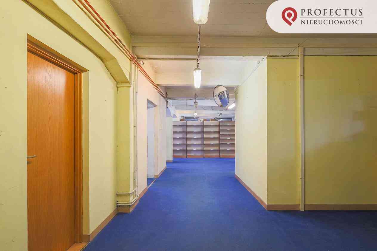 Magazyn 640 m² + Biuro | Rampa | Winda 2t | Gdańsk Oliwa