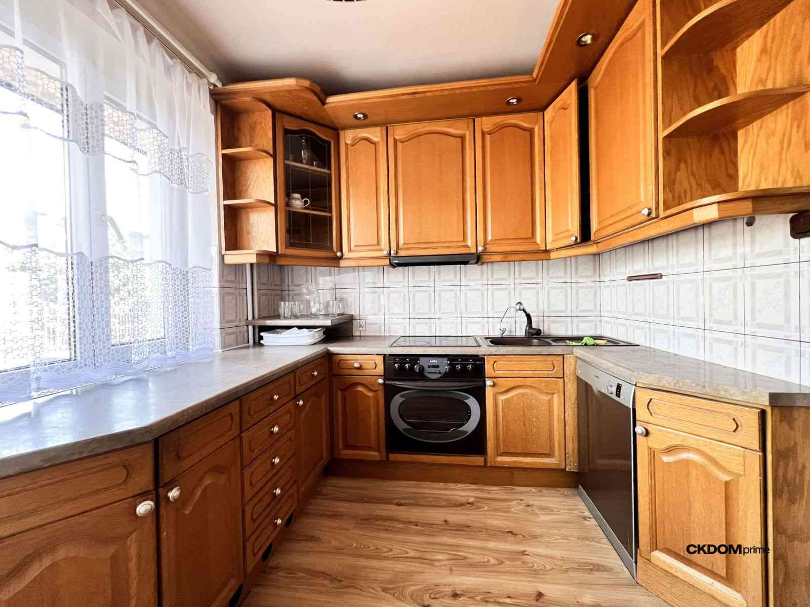 Kameralny bliźniak! 260 m² Idalin, Radom, 3 garaże - zdjęcie 3