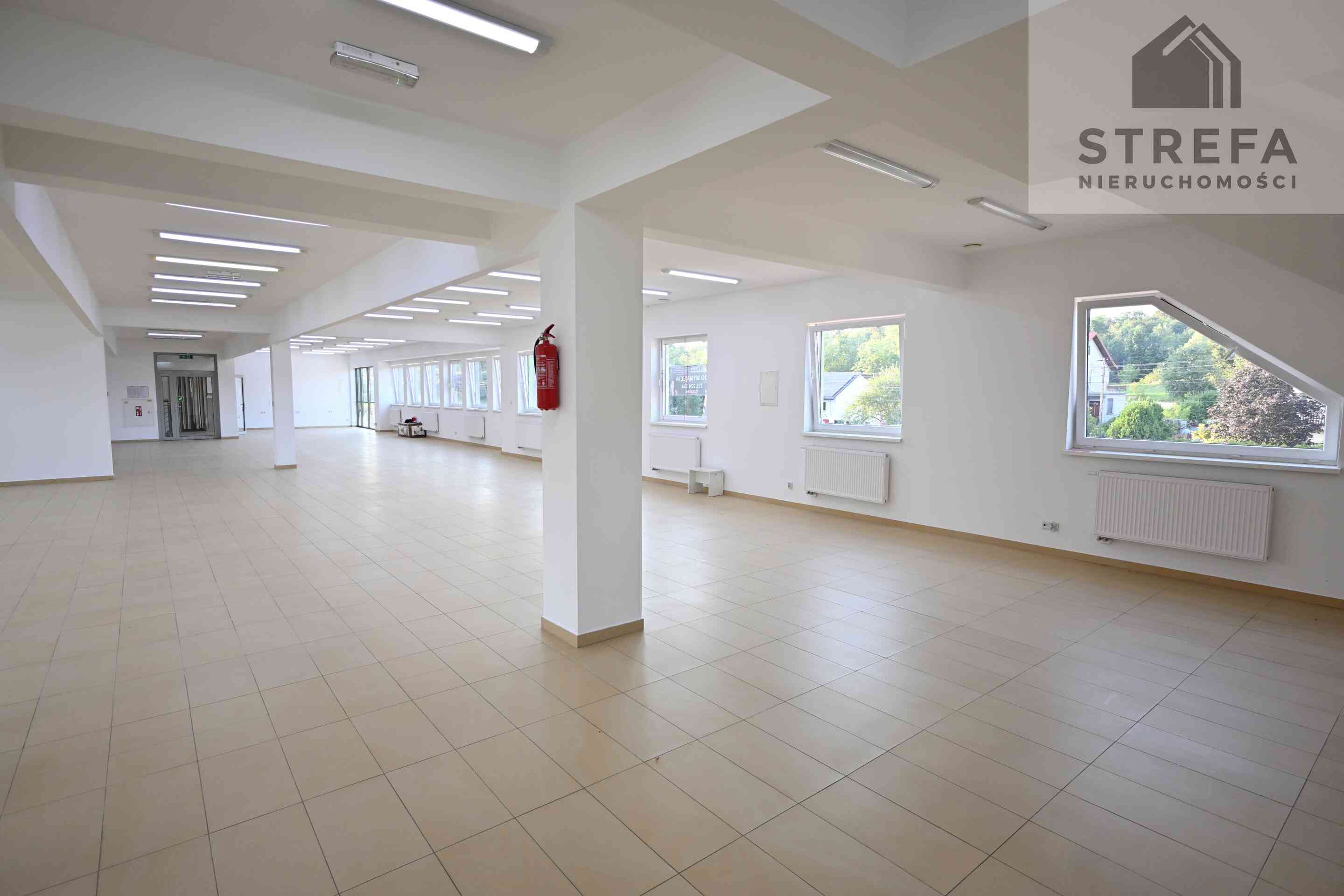 Lokal handlowo-usługowy 400 m² przy drodze krajowej DK75 w Jurkowie - zdjęcie 6