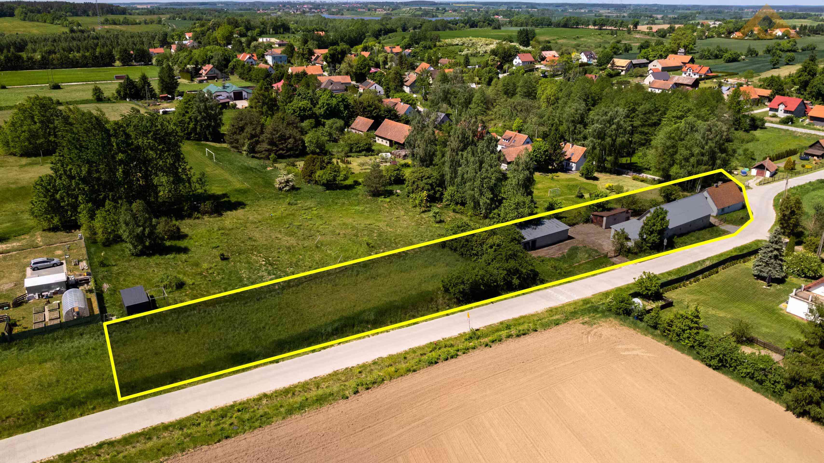 Dom do remontu z ogromnym potencjałem i dużą działką 2423 m² – idealna inwestycja!Patryki - zdjęcie 2