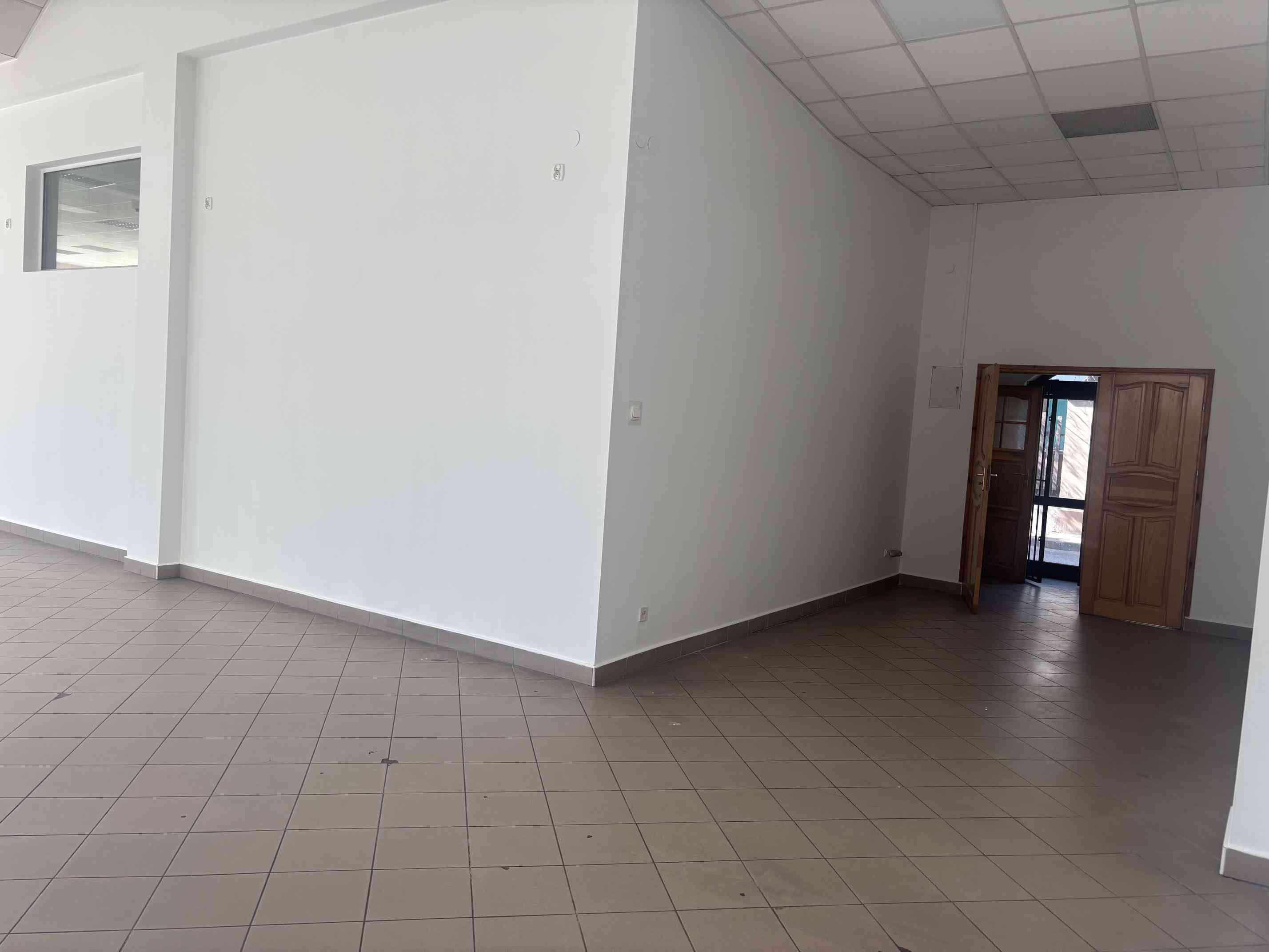 Lokal usługowy z witryną i klimatyzacją, 117 m², Brodnica - zdjęcie 13