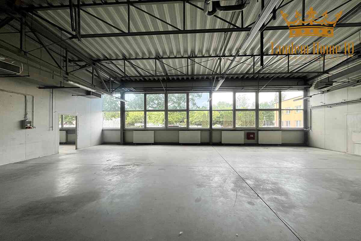 Do wynajęcia magazyn 231m2 na Żeraniu na Białołęce, trasa S8, biuro