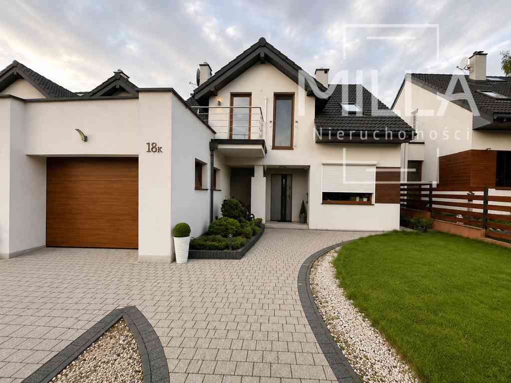 Dom 258 m² komfortu w sąsiedztwie lasu - zdjęcie 18