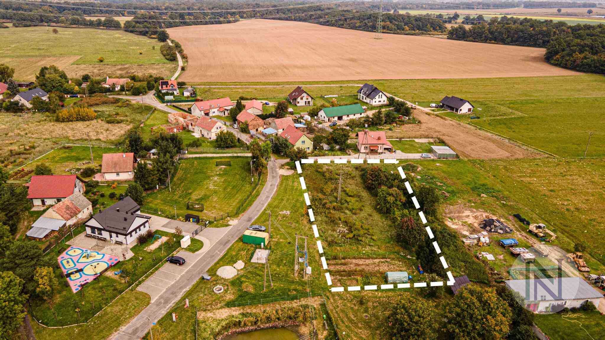 Działka budowlana w centrum Kobylnik – idealne miejsce na Twój dom! - zdjęcie 2
