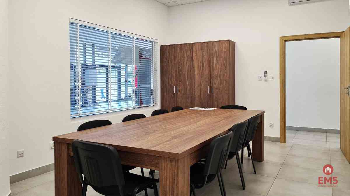 Budynek 1400 m2. Szkoła, fitness, gabinety - zdjęcie 7