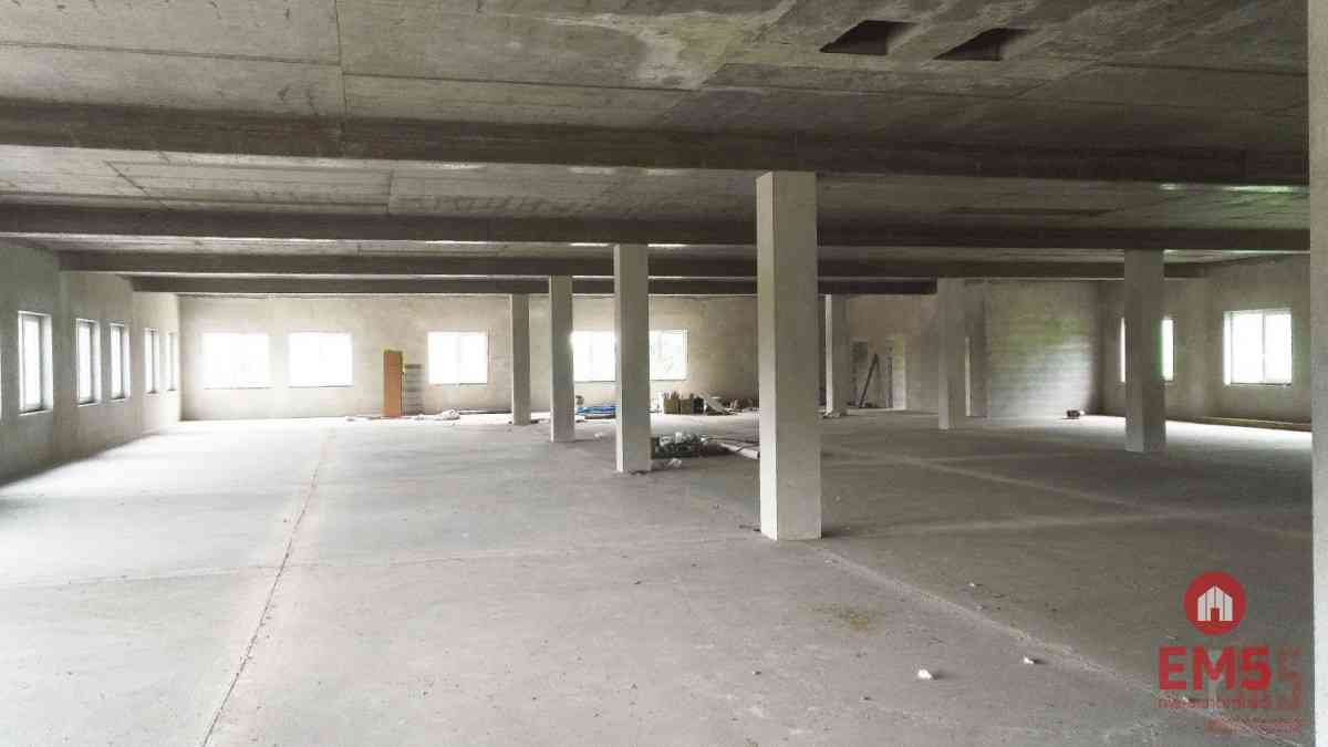 Powierzchnia handlowo-usługowa 1300 m2 - zdjęcie 4