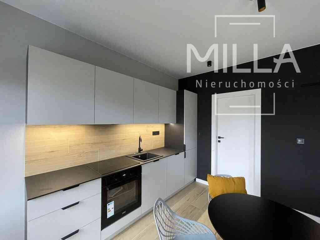 Apartament w Centrum  z miejscem parkingowym - zdjęcie 3