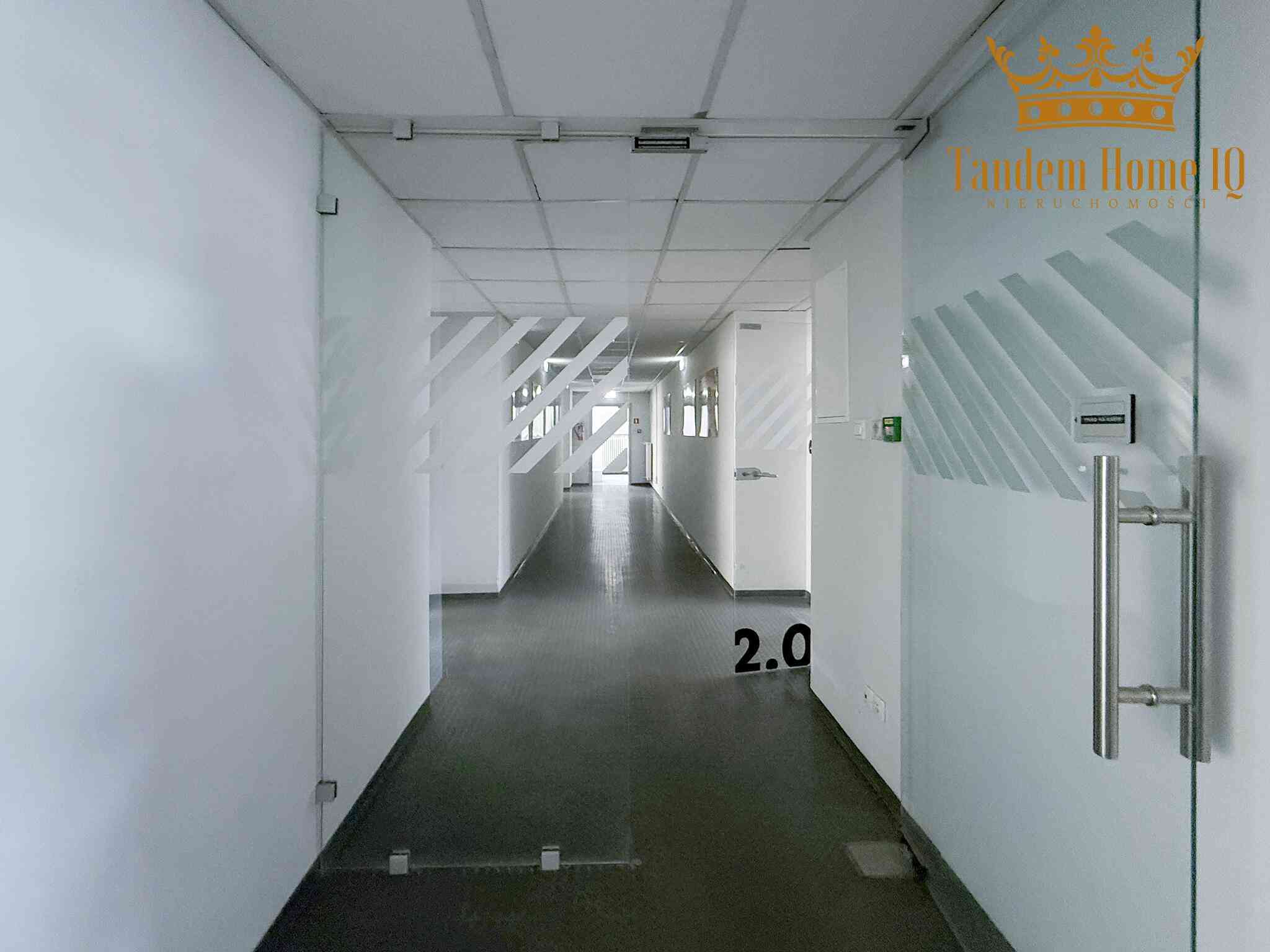 Do wynajmu biuro 40m2 w ścisłym centrum, metro, jedno pomieszczenie - zdjęcie 5