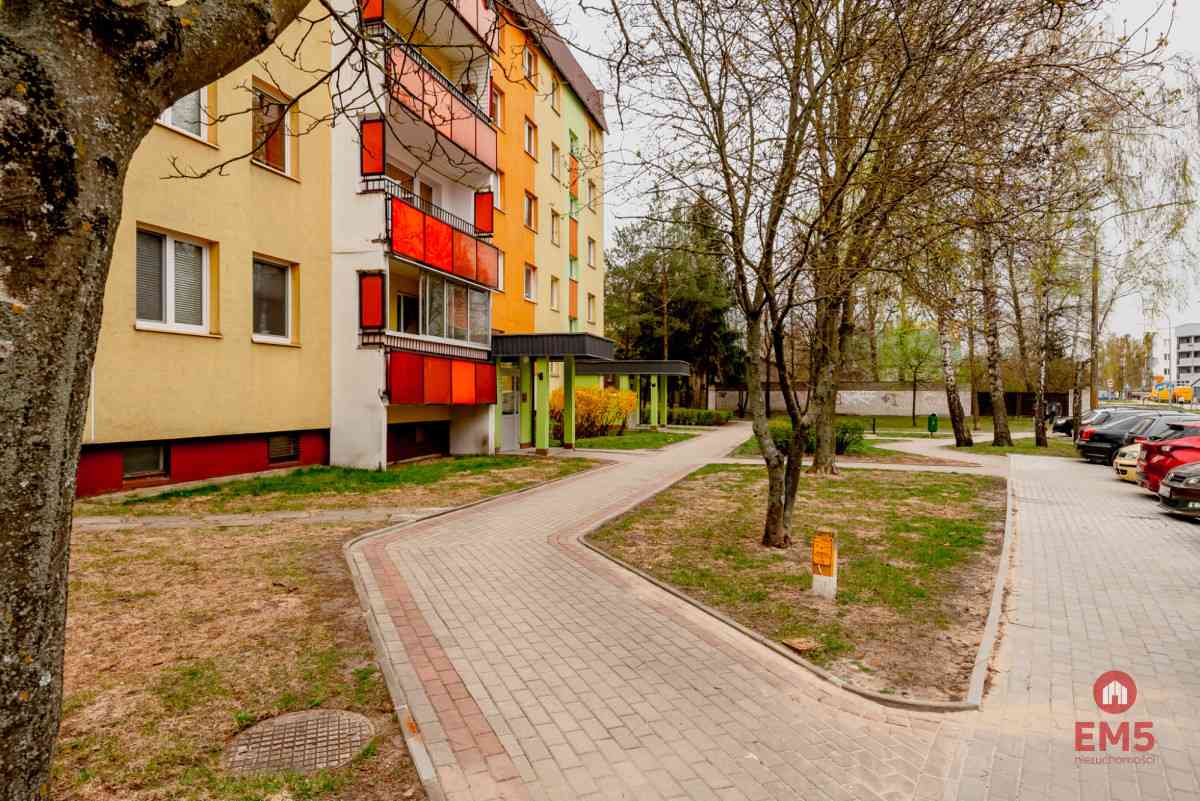 Wyjątkowe mieszkanie na rodzinnym osiedlu - zdjęcie 16