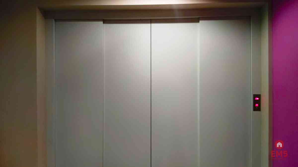 Lokal użytkowy 400 m2 - zdjęcie 5