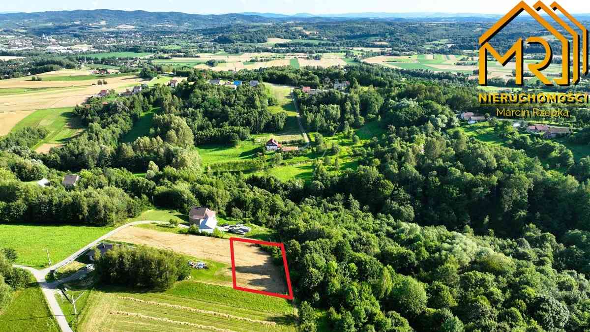 Działka budowlana z pięknym widokiem – Zabłędza k.