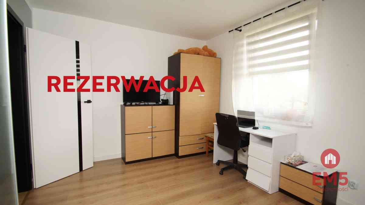 Wolnostojacy dom w spokojnej okolicy - zdjęcie 6