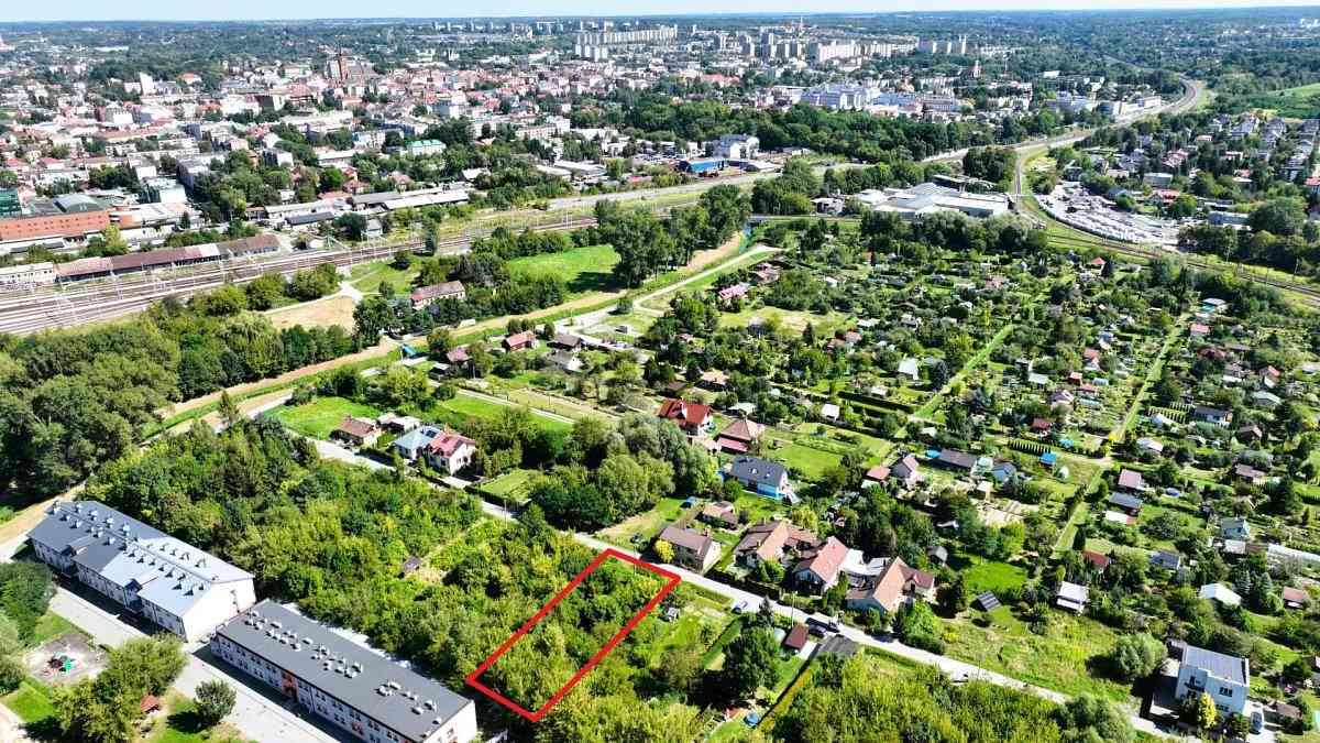 Działka z wydanymi WZ na dwa domy